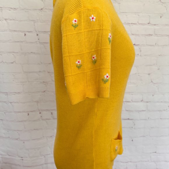 70's Bright Yellow Sweater - Embroidered Flowers - Pullover - Womens - Size Lar - Picture 7 of 11